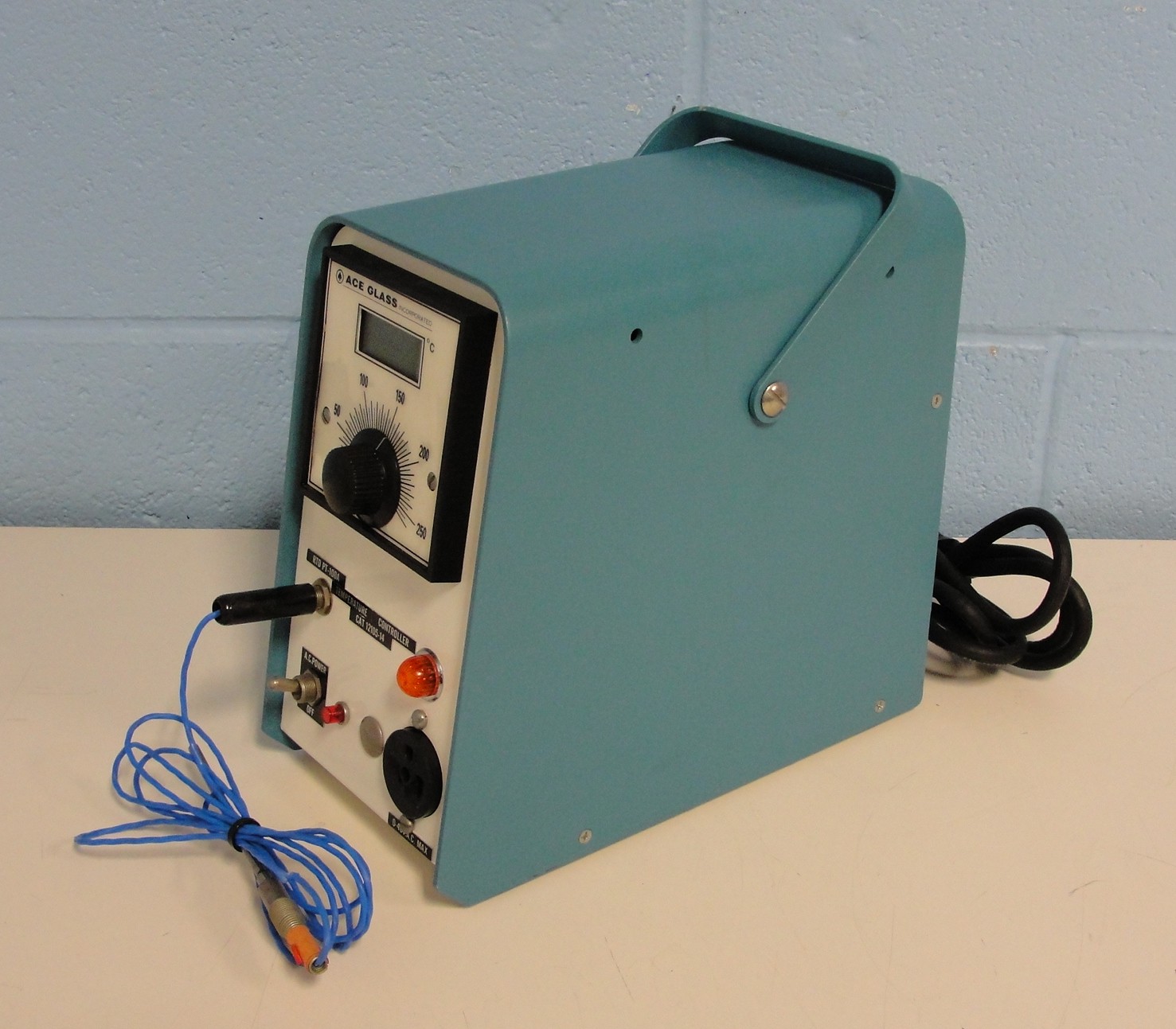 Ace Glass RTD PT-100A Temperature Controller with Probe