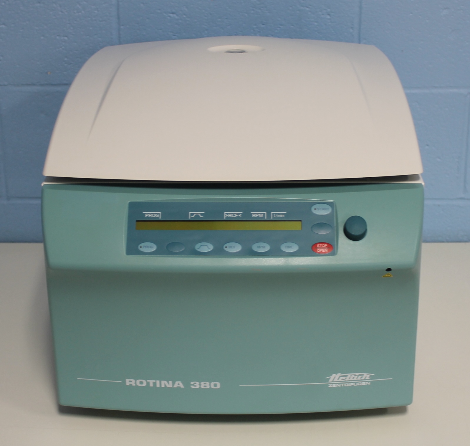 hettich-rotina-380-benchtop-centrifuge-cat-no-1701-01