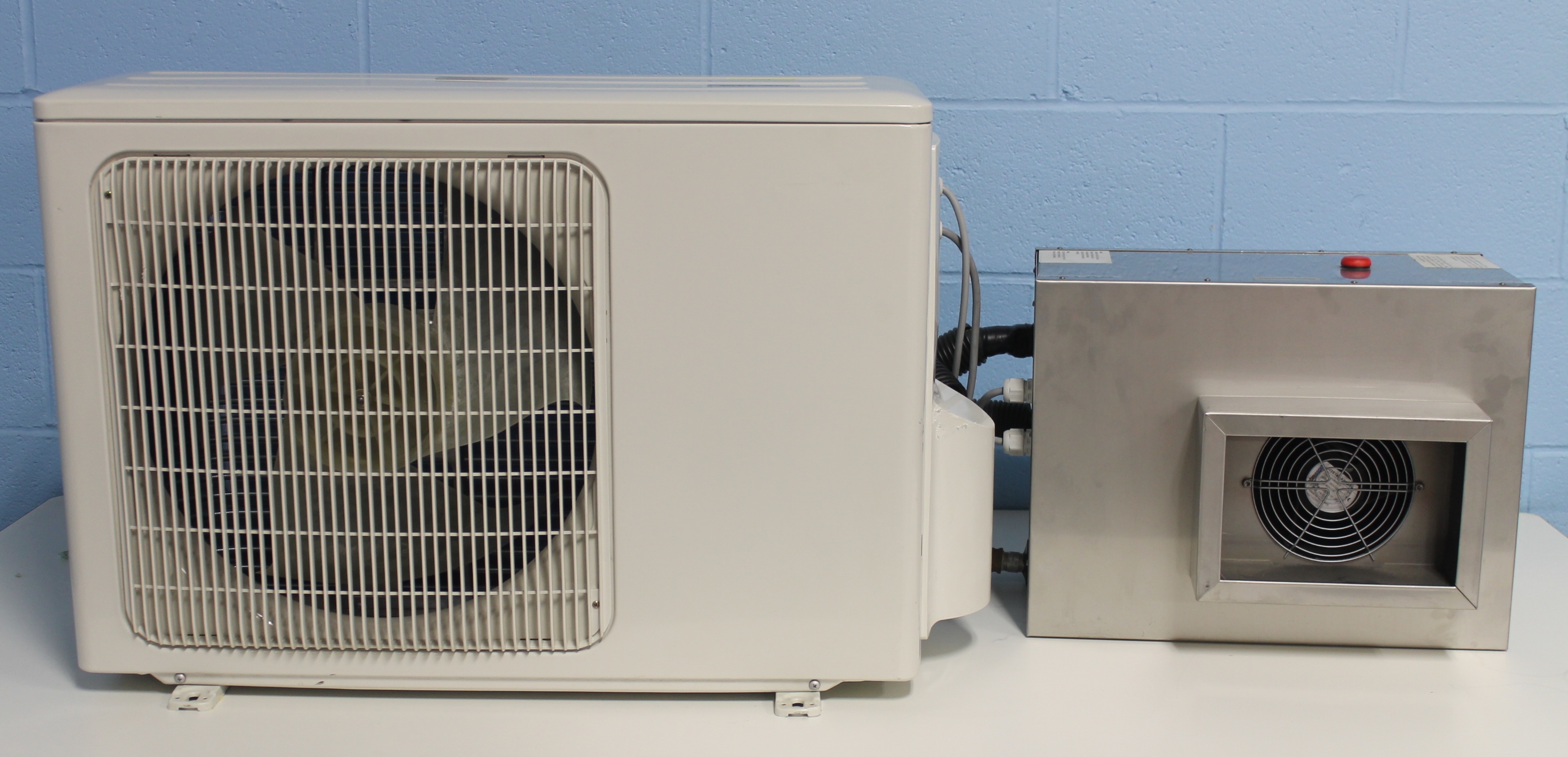 Atlas SUNTEST XLS Benchtop Xenon Tester System