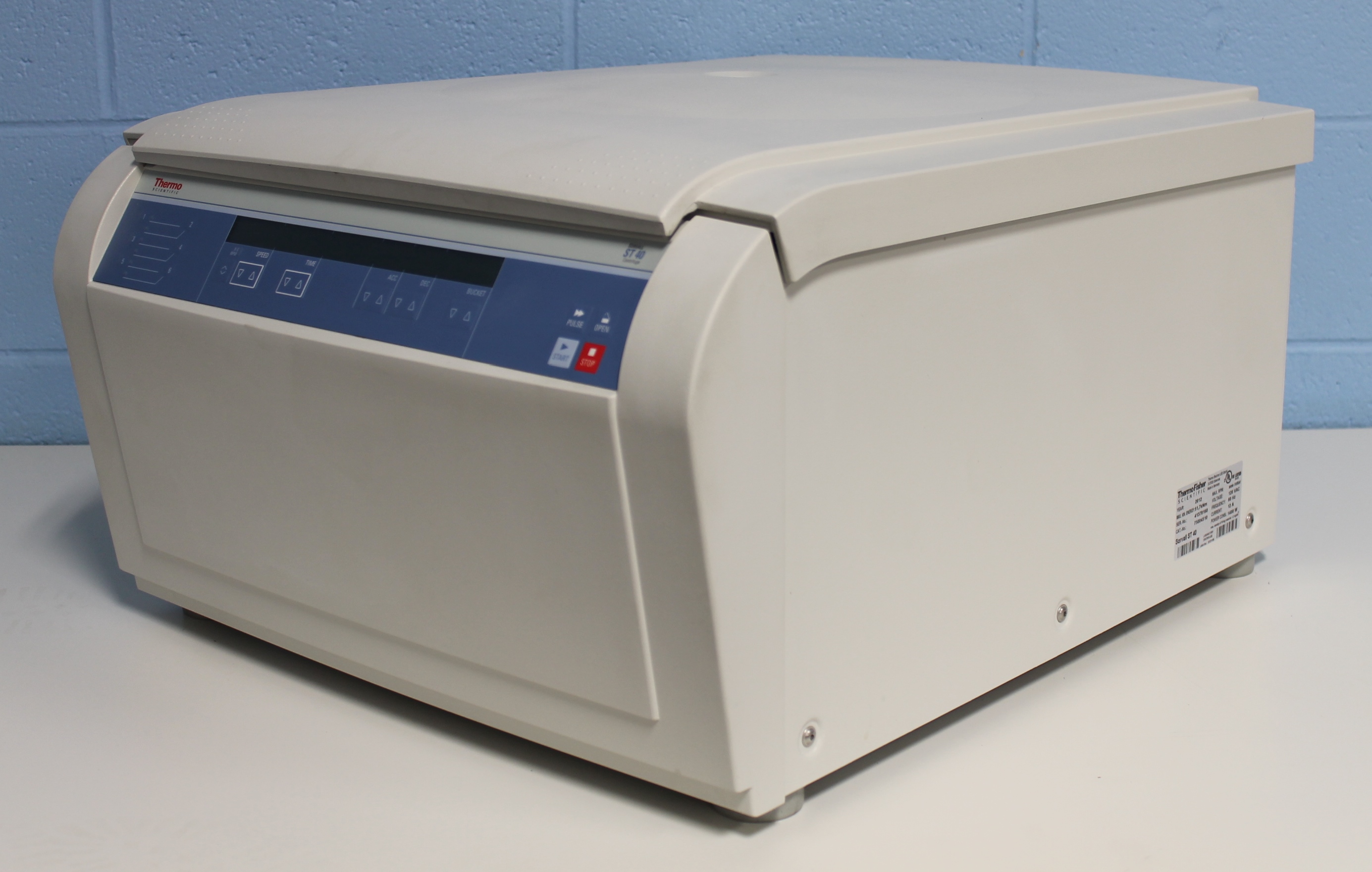 Thermo Scientific Sorvall ST 40 Centrifuge CAT No. 75004510