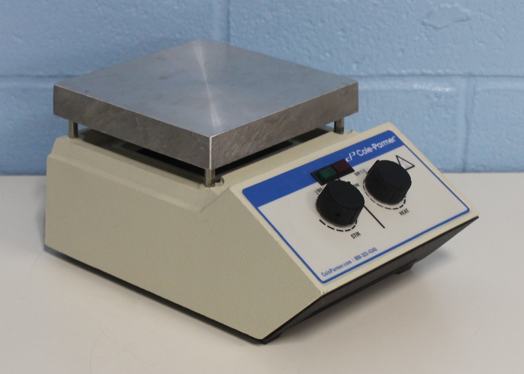 Cole-Parmer Stirring Hot Plate, 6″ x 6″, Aluminum Top Item #04803-01