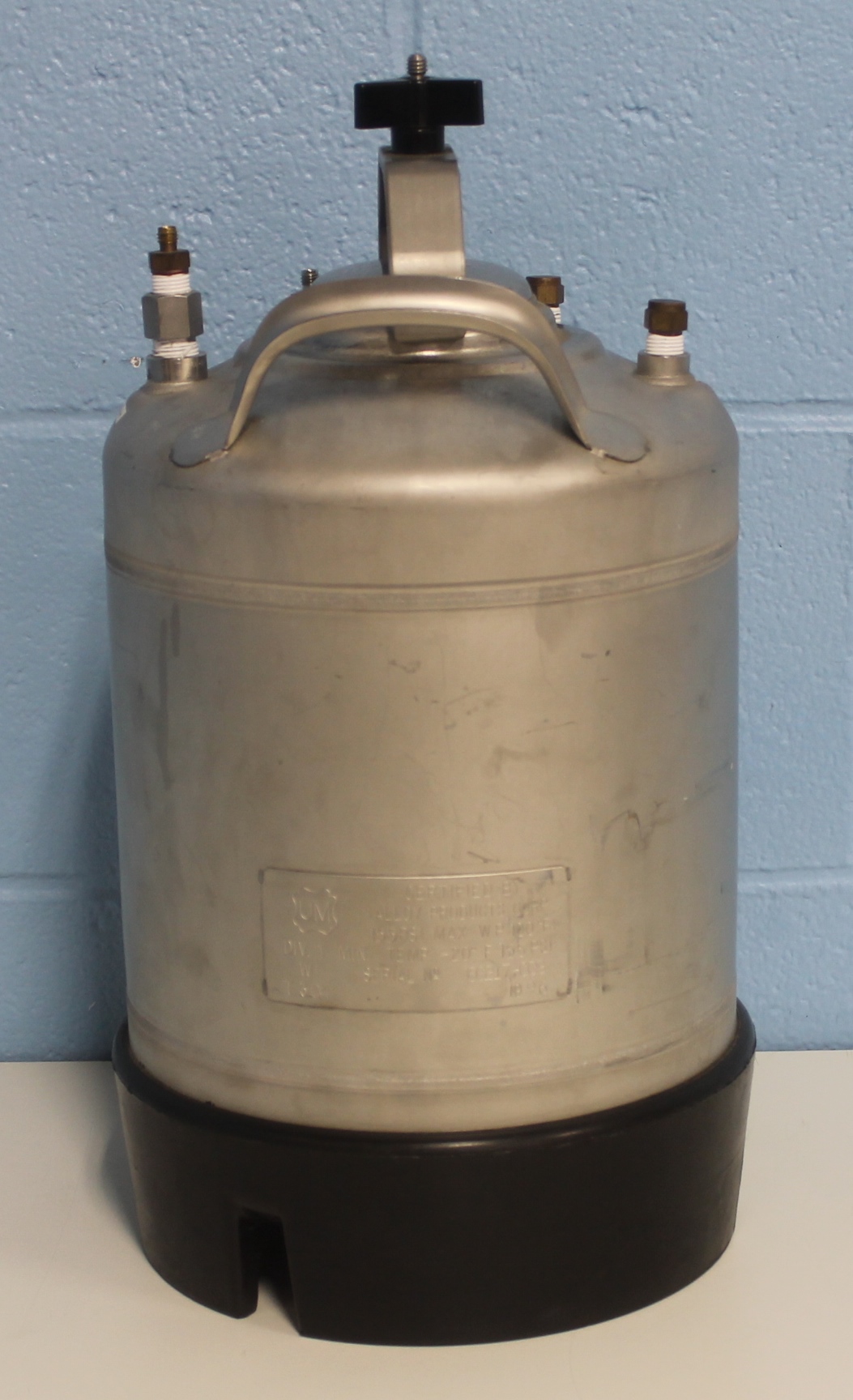 Alloy Products Corp. T304 2-Gallon Wide Mouth Opening Stainless Steel Rubber Skirt Pressure Vessel