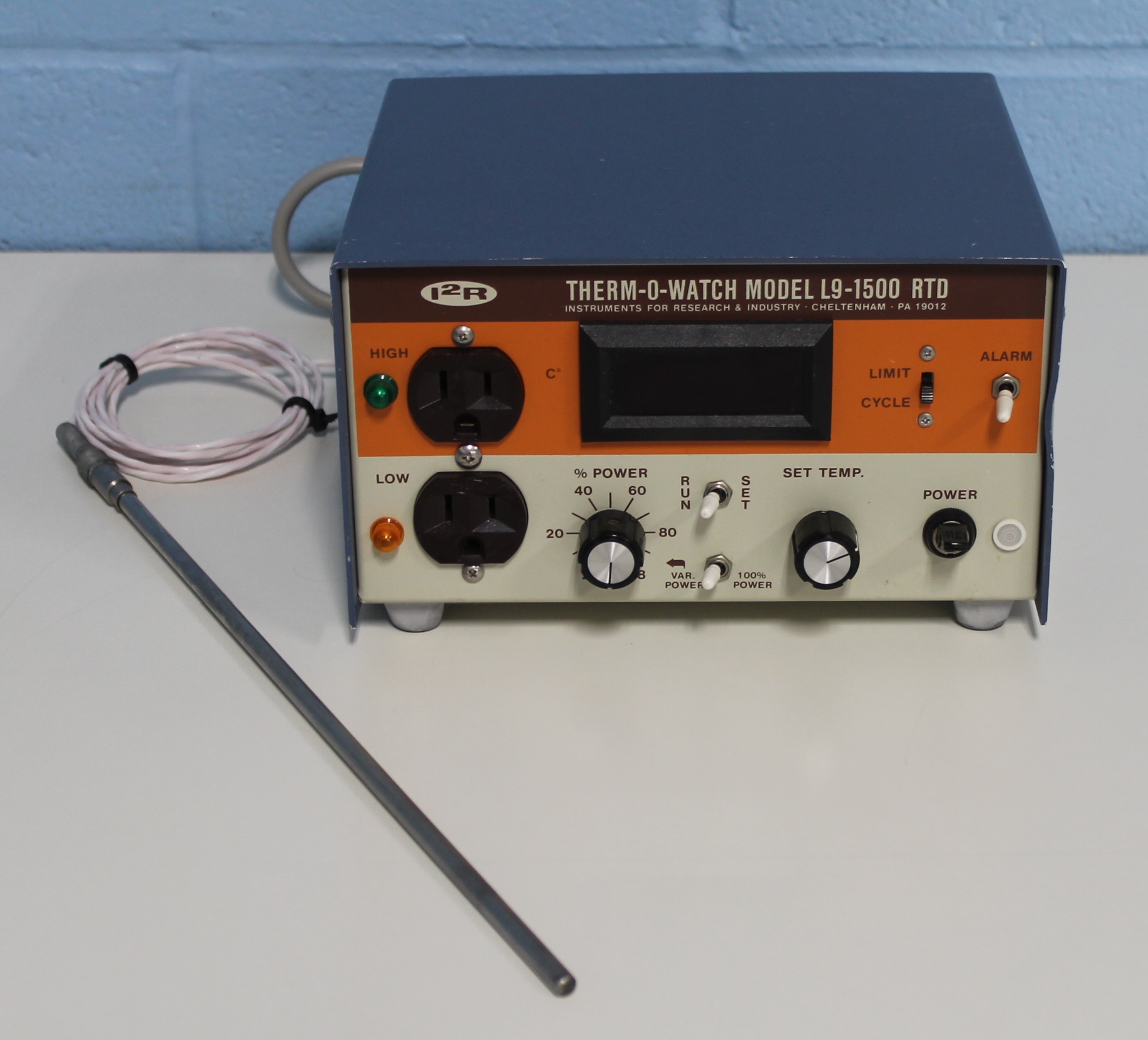 TEMPERATURE CONTROL DEVICE 調温ボトル 本体 I2R Therm-O-Watch Thermowatcher L9-1500 RTD Temperature Controller