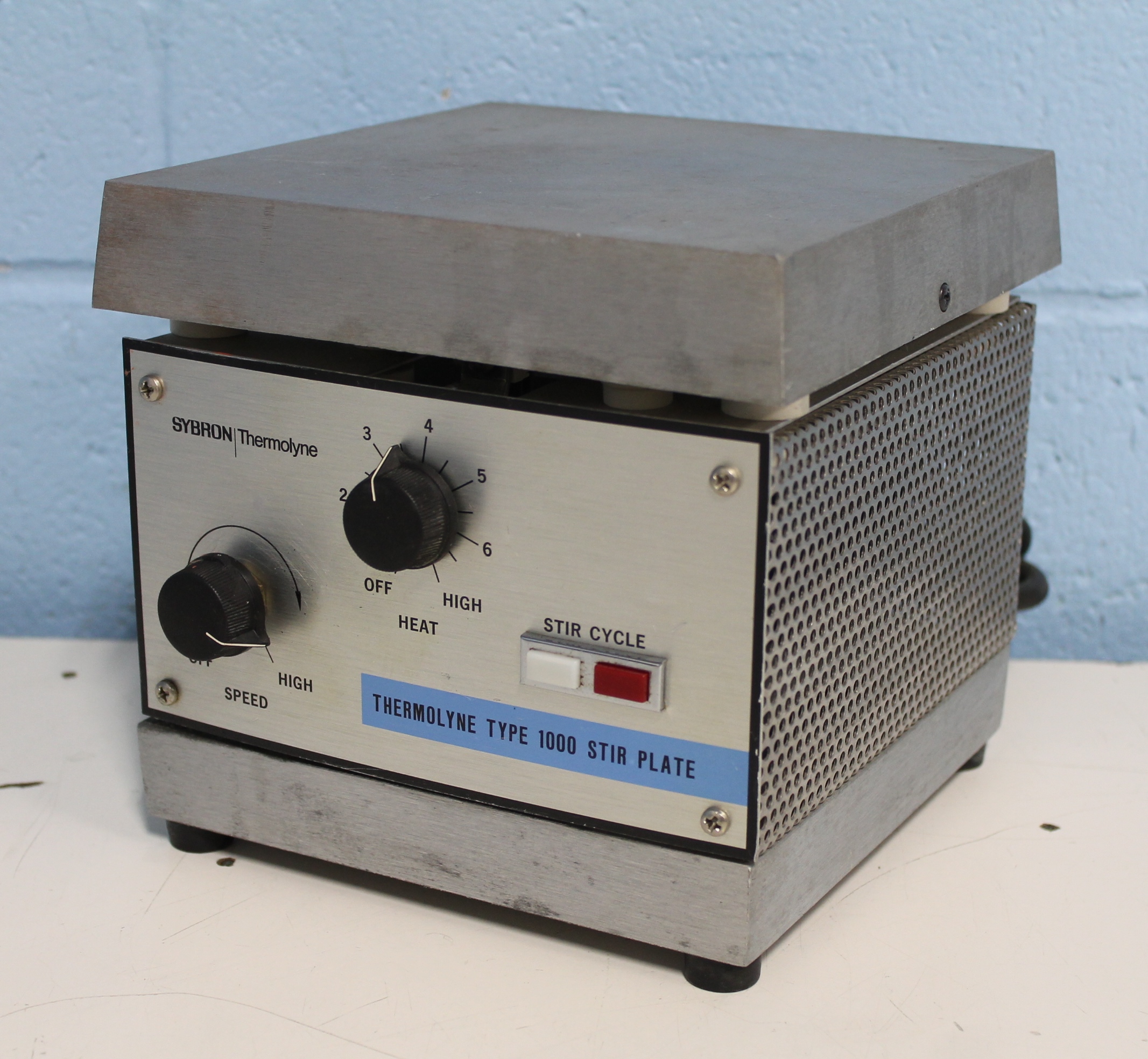 Sybron/Thermolyne Type 1000 Stir Plate SP-A1025B