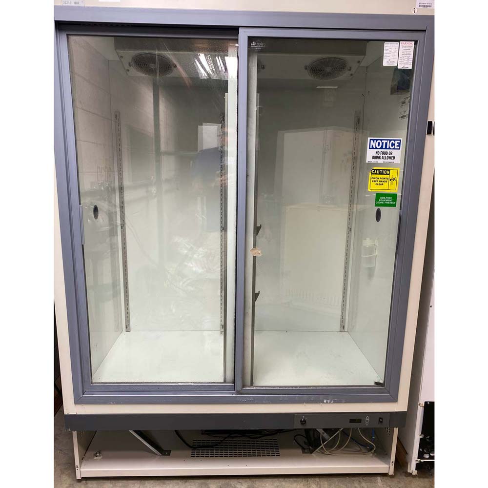 VWR/Kendro VCR445A20 Dual Door Refrigerator