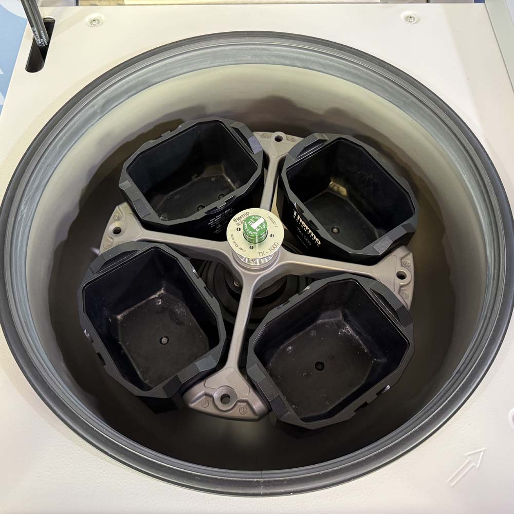 Thermo Scientific  Sorvall ST4R Plus-MD Refrigerated Benchtop Centrifuge