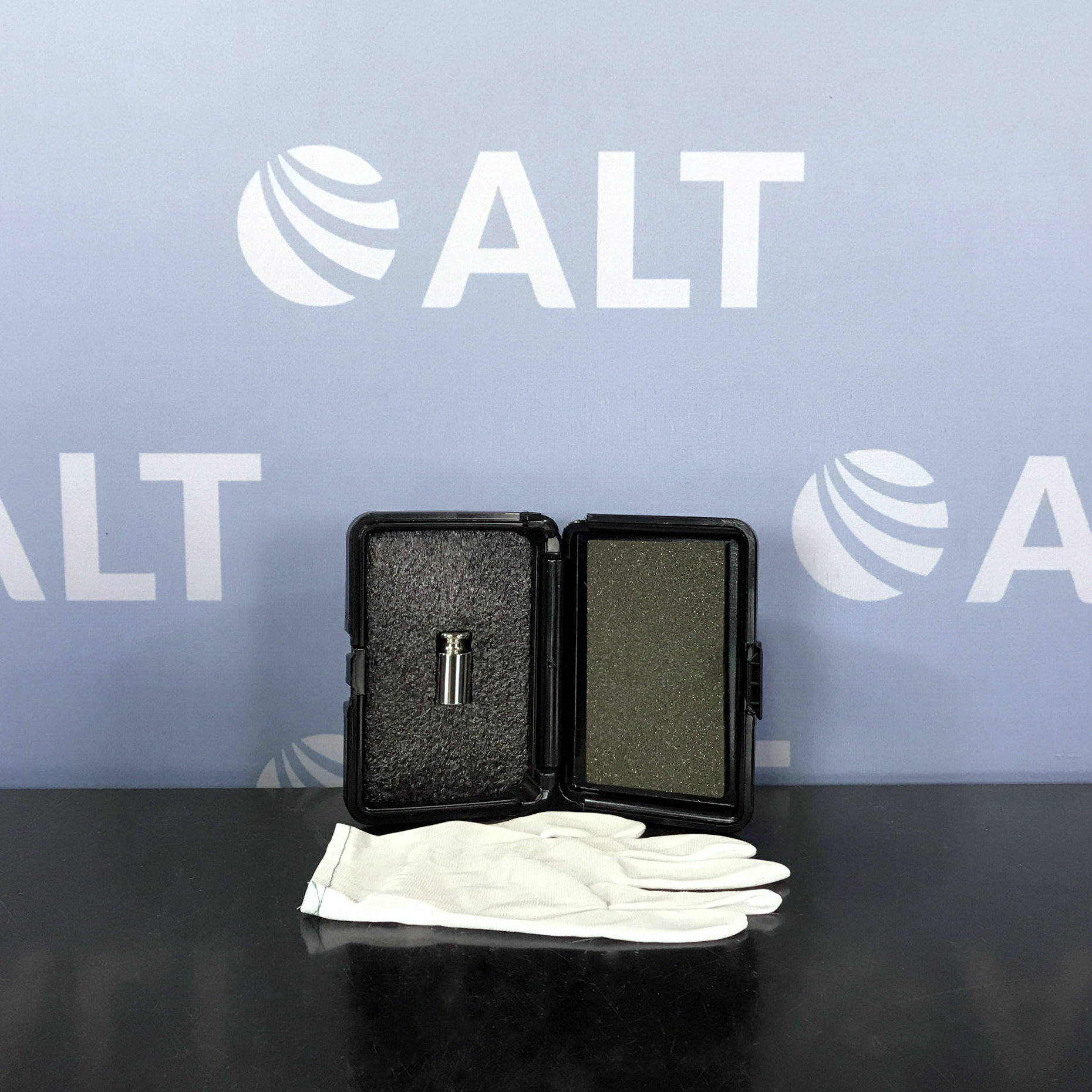 Used Lab Equipment - Denver Instrument 100g Class 4 Balance Calibration Weight 5
