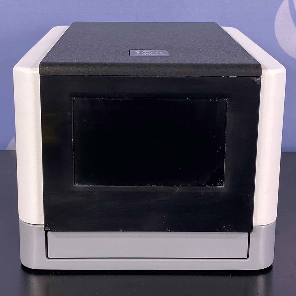 Used Lab Equipment - 10x Genomics Chromium Controller, Model CG-SR-1 1