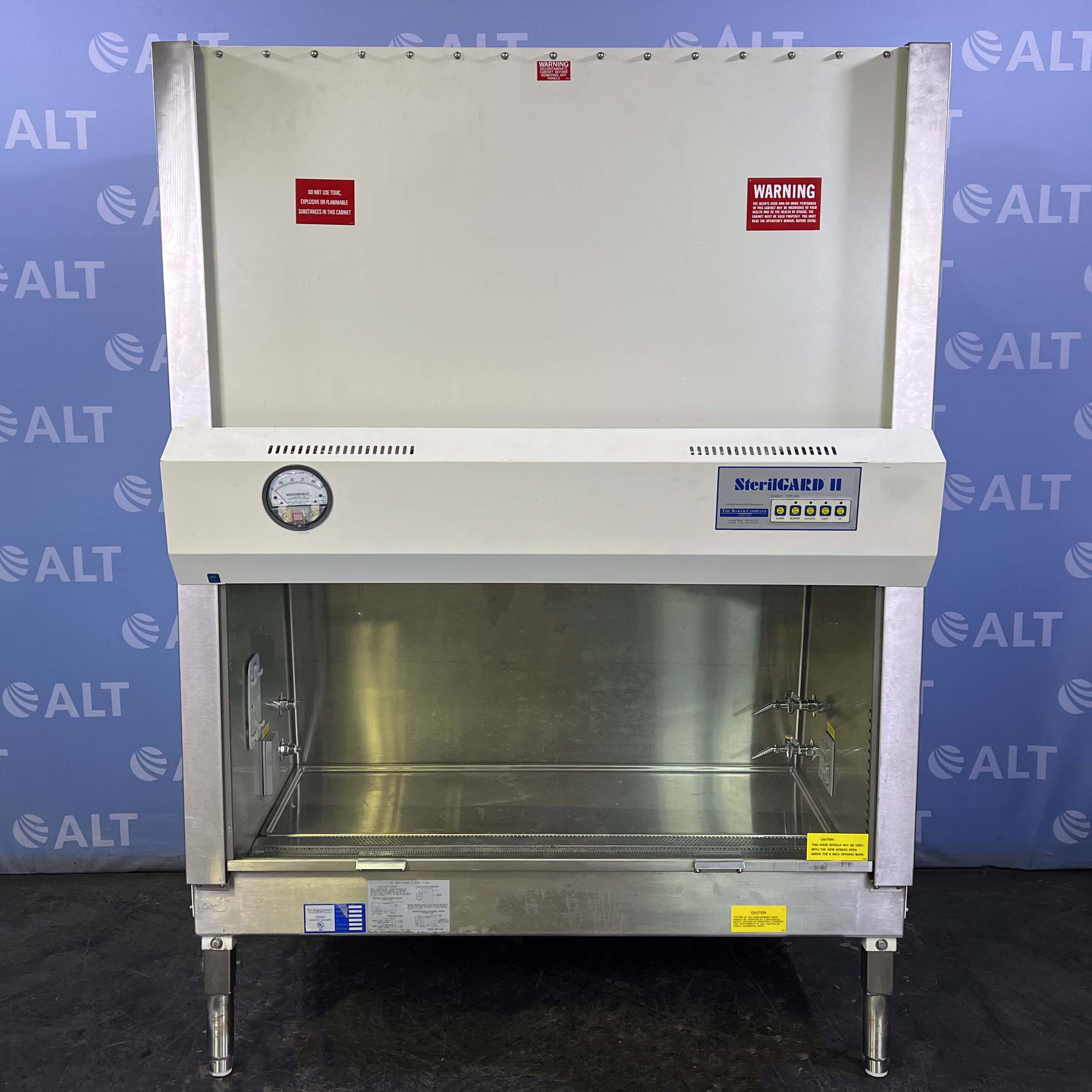 Used Lab Equipment - Baker Company SterilGARD II SG400 17