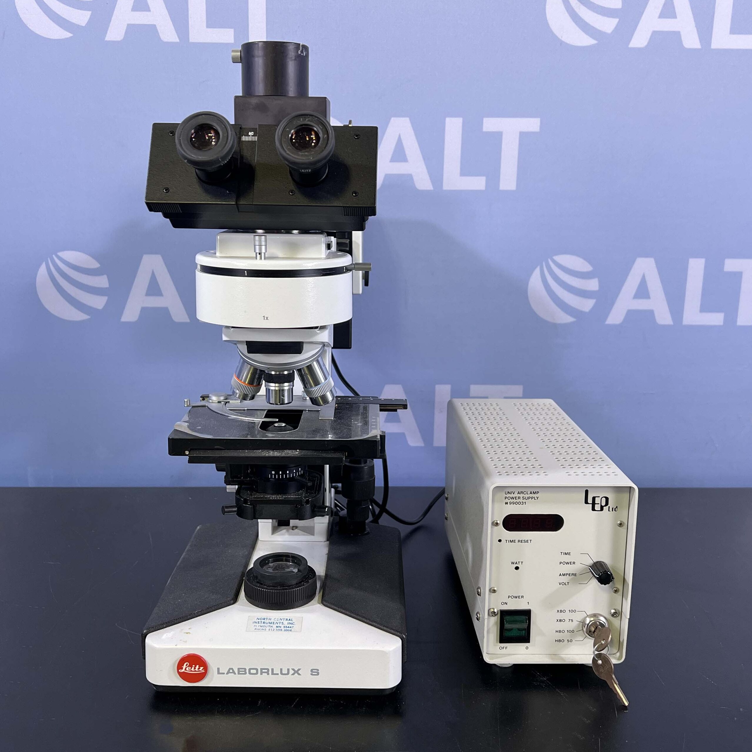 Used Lab Equipment - Leitz Laborlux S Microscope with LEP Universal Arclamp Power Supply 19