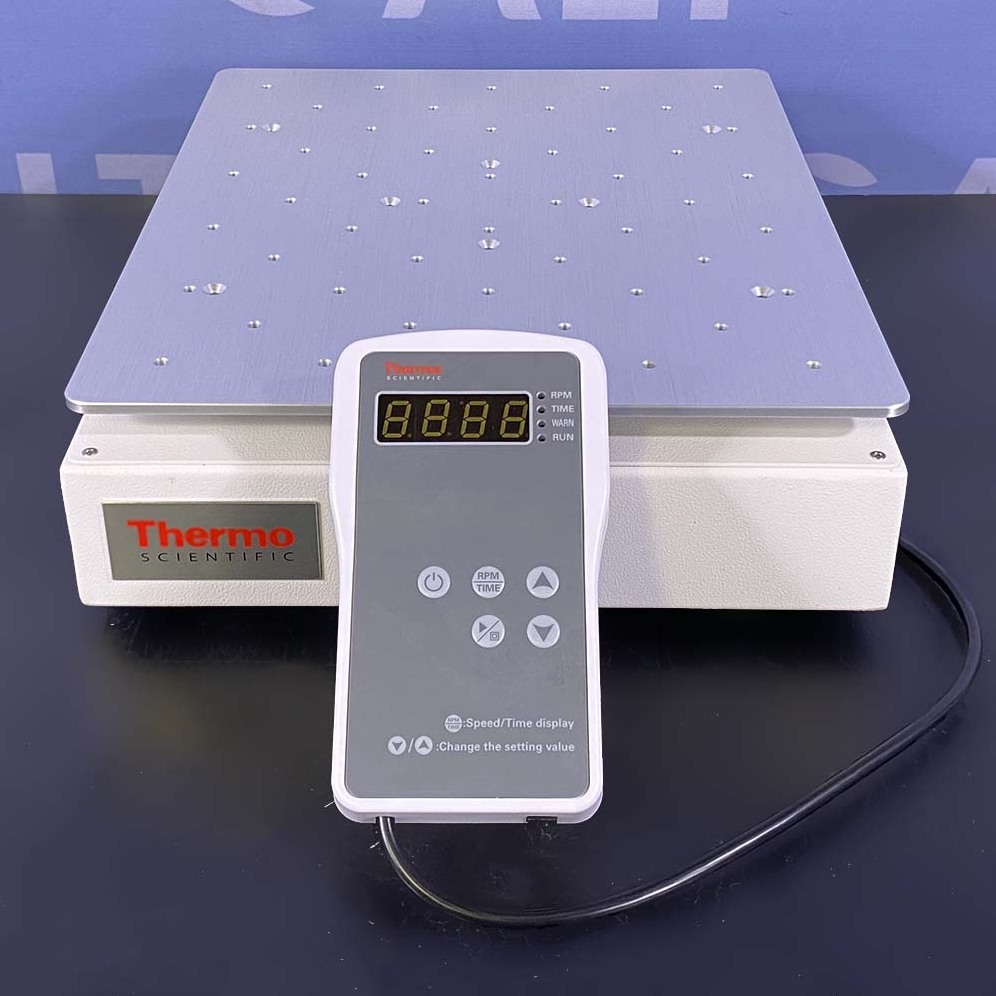 Used Lab Equipment - Thermo Scientific MaxQ 2000 CO2 Plus Digital Benchtop Orbital Shaker, Cat. No. 88881103 2 Used Lab Equipment - Thermo Scientific MaxQ 2000 CO2 Plus Digital Benchtop Orbital Shaker, Cat. No. 88881103 1