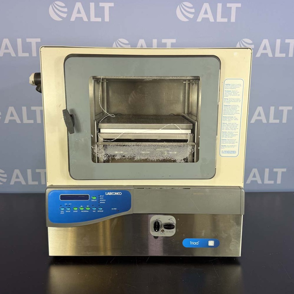 Used Lab Equipment - Labconco FreeZone Triad Benchtop Freeze Dryer, Cat. No. 7400040 7
