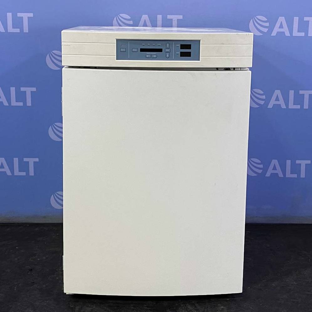 Used Lab Equipment - Forma Scientific 3110 Water-Jacketed CO2 Incubator 15