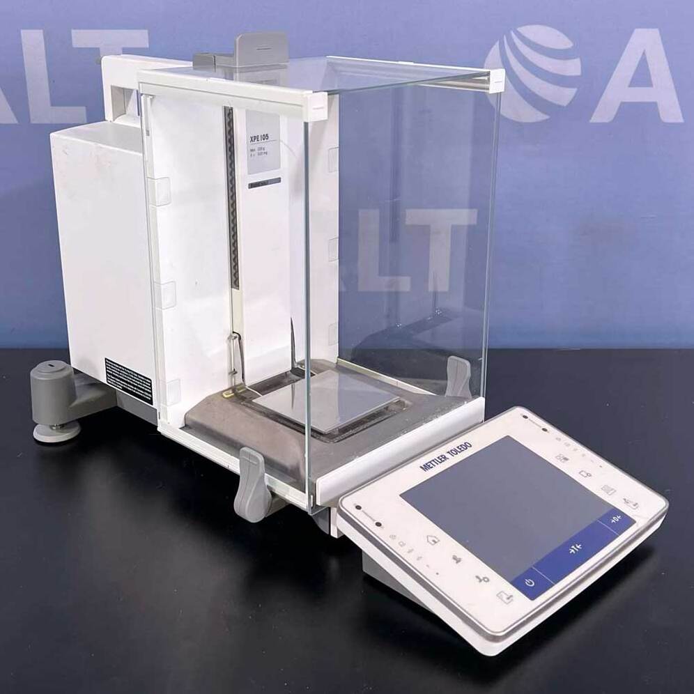 Used Lab Equipment - Mettler Toledo XPE105 Analytical Balance 1
